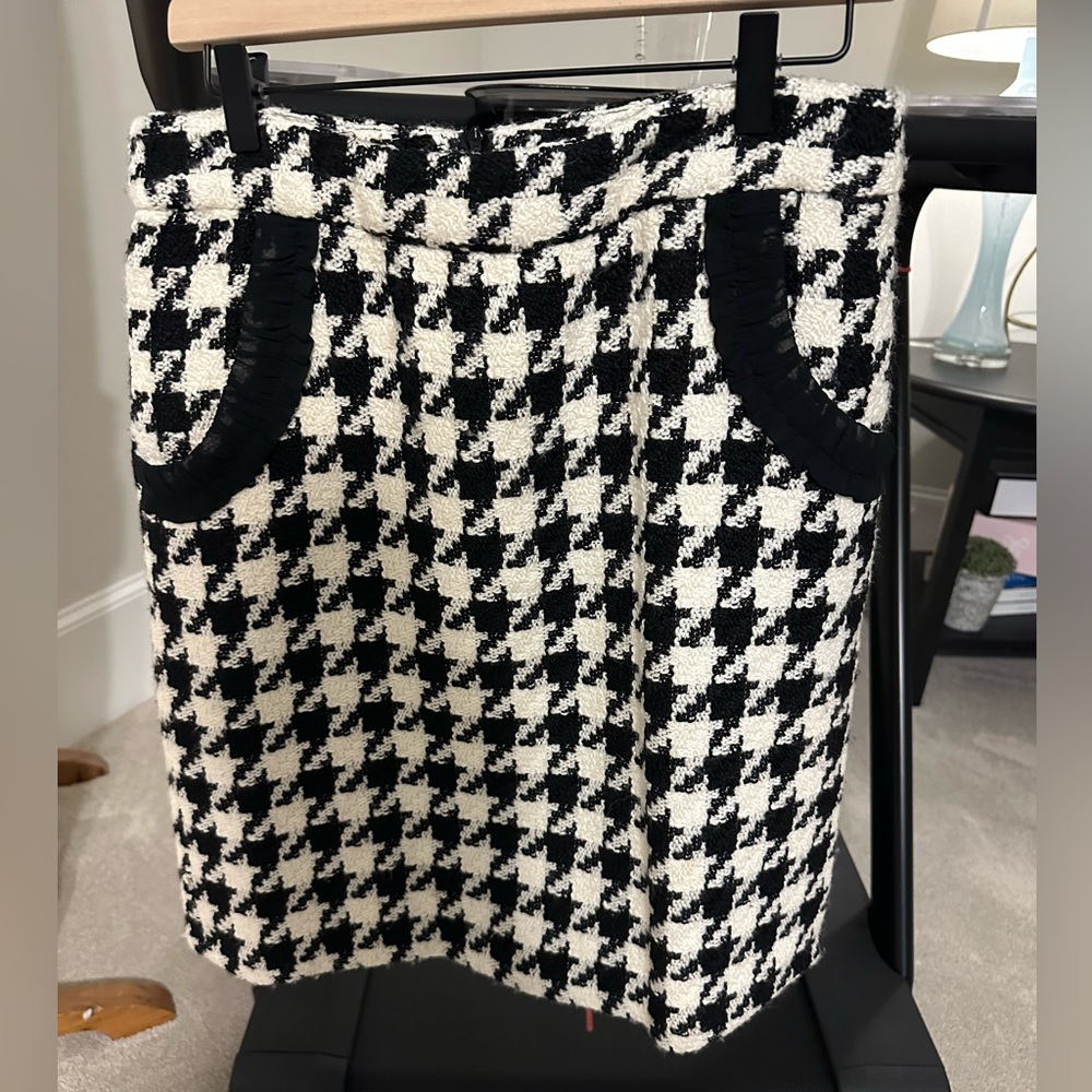 Houndstooth Tweed Skirt